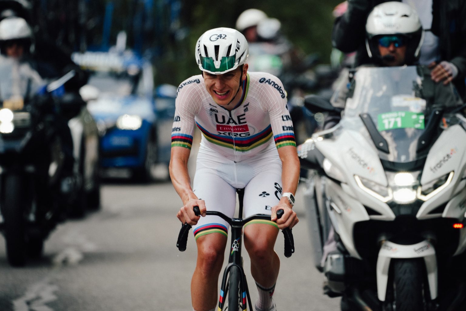 LA QUOTIDIENNE DU TOUR DE FRANCE ( Étape 6 / 21) 09/07/2026 - Tour de France 2026 - Étape 6 - Pau / Gavarnie-Gèdre (186,2 km) - Tadej POGACAR (UAE TEAM EMIRATES XRG)