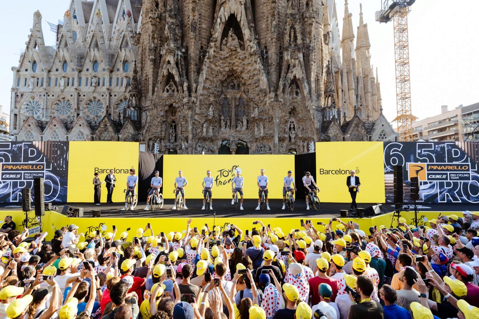 TOUR DE FRANCE – ETAPE 1 : BARCELONE OUVRE LE BAL ET…CHANGE LES RÈGLES